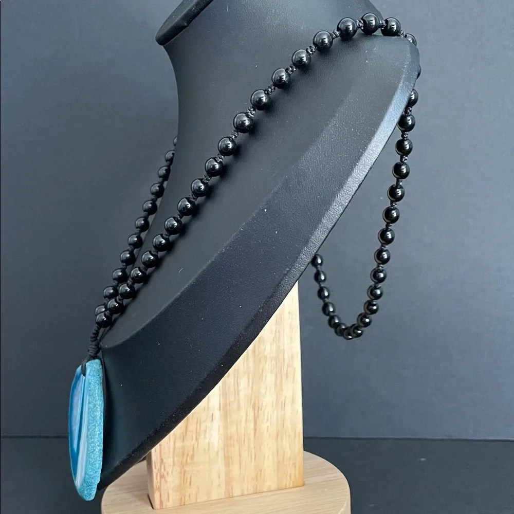 Beautiful Blue Agate Pendant Necklace